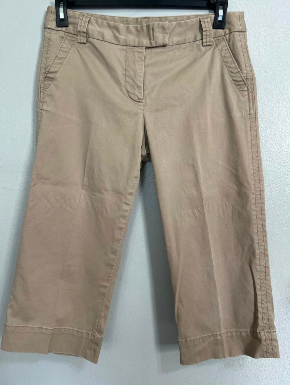 J.Crew Women's Capri Pants – Favorite Fit Stretch – Size 6 – Khaki / Beige